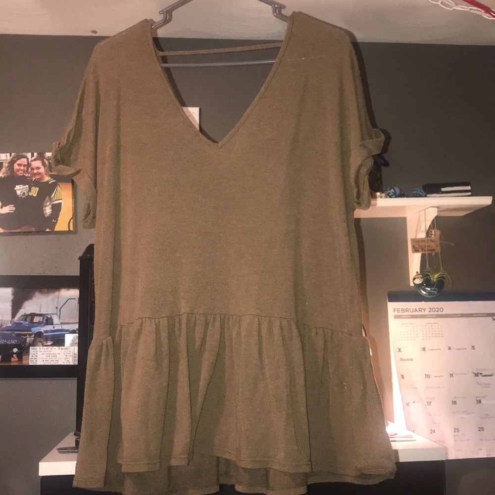 V-neck T-shirt